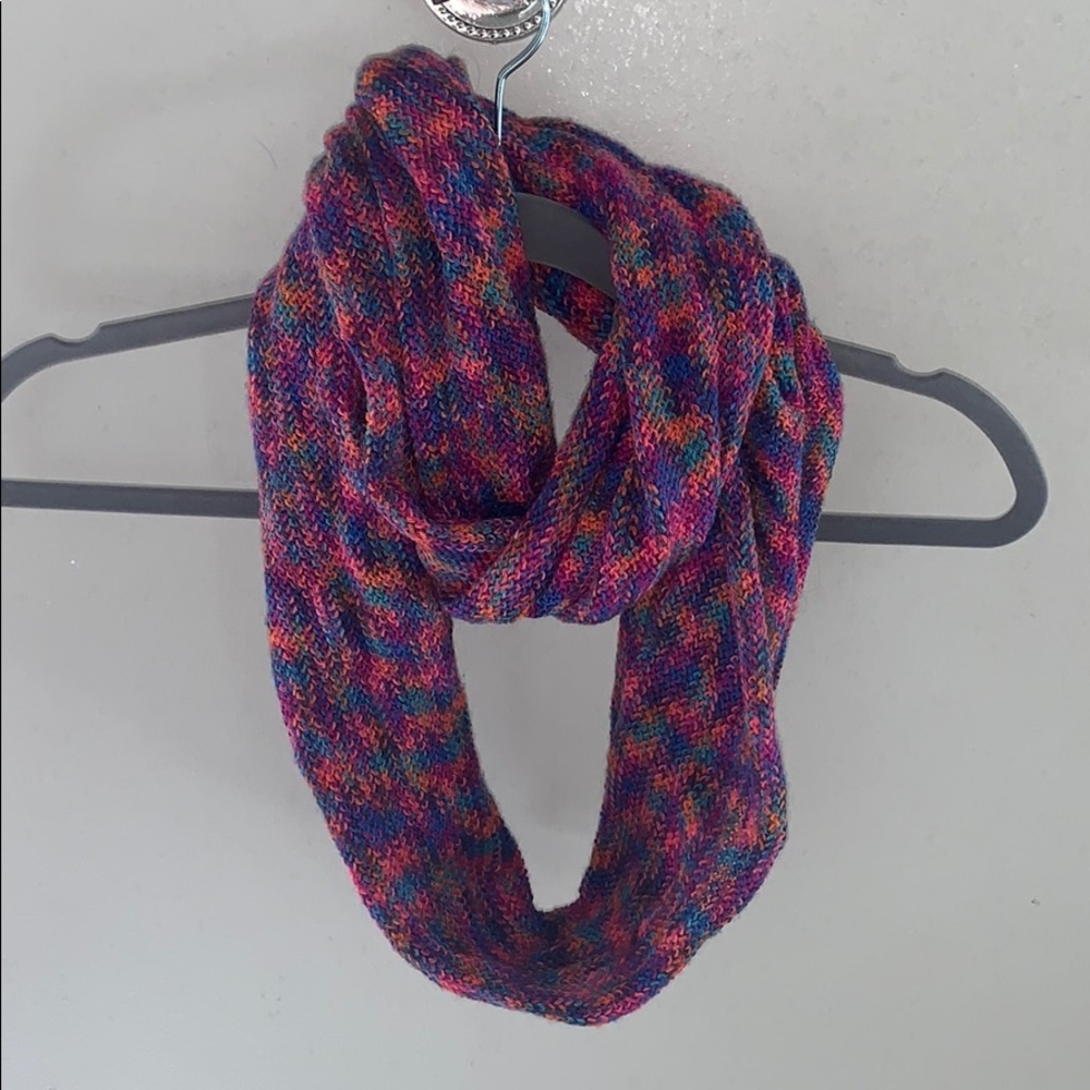 Knit infinity scarf